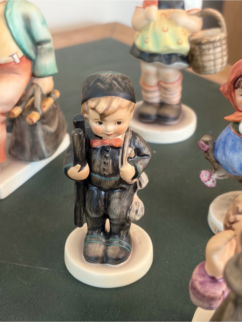 Goebel Porcelain Figurine Collection in Pastel Green, Cream, Pink and Blue - Picture 7 of 14